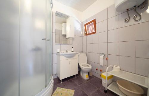 Gornji Karin Apartamento | Studio Apartman Ema