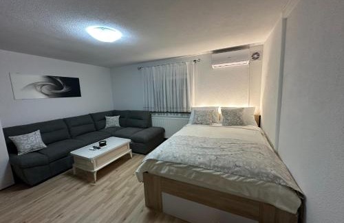Zapresic Apartamento | Studio Apartman Karlo