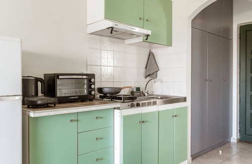 Kiparissia Apartamento | Estudio '5' con terraza privada, Wi-Fi y aire acondicionado