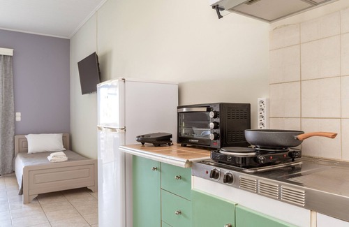 Kiparissia Apartamento | Estudio '5' con terraza privada, Wi-Fi y aire acondicionado