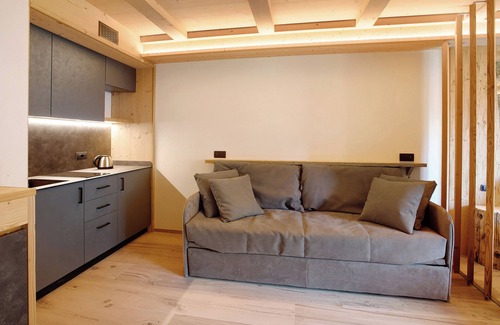 Livigno Apartamento | Apartamento estudio 'Agriturismo Bosco D'oro 4' con vistas a la montaña, jardín compartido y Wi-Fi