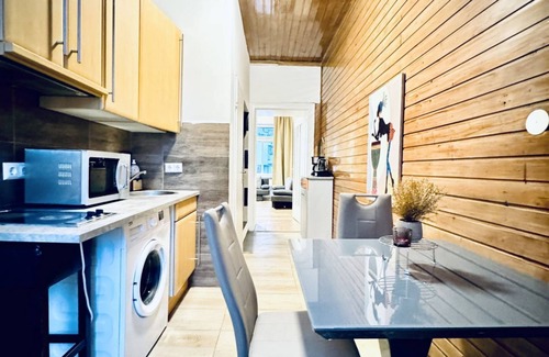 Grinzing Apartamento | Studio Apartment for 4P, 10Min to FAC Platz