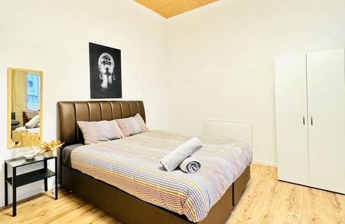 Grinzing Apartamento | Studio Apartment for 4P, 10Min to FAC Platz