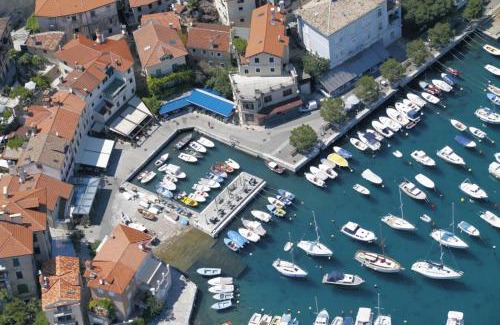 Mosenice Apartamento | Studio Apartment in Mošcenicka Draga with Sea View, Terrace, Air Conditioning, Wi-Fi (4364-4)