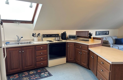 Byfield Apartamento | Studio apartment ideally located in the coveted Seabrook Beach Village District