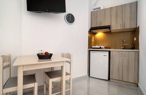 Pidima Kyras Apartamento | Estudio 'Iguana 12' con vistas al mar, Wi-Fi y aire acondicionado