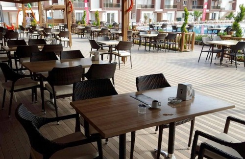 Trikomo Apartamento | ¡Apartamento tipo estudio en un popular Holiday Resort, en el norte de Chipre, cerca de Long Beach!