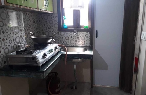 Malviya Nagar Apartamento | Apartamento estudio con vista al centro comercial City Walk