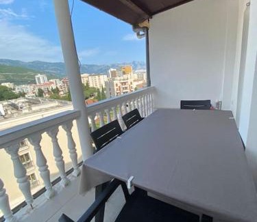 Babin do Apartamento | Studio apartment in the city center, Budva