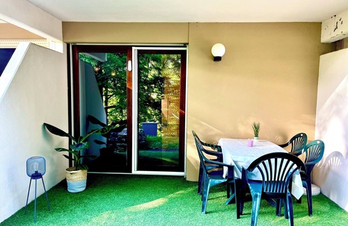 Klingenthal Apartamento | Studio apartment in the heart of nature with shared pool and playground