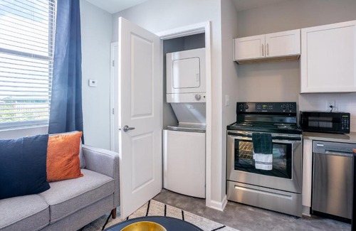 Central Business District Apartamento | Studio Apartment in the heart of Downtown Mobile!!