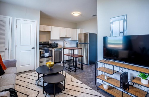 Central Business District Apartamento | Studio Apartment in the heart of Downtown Mobile!!