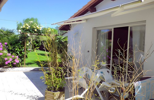 Gujan-Mestras Apartamento | Studio Apartment 'Le Du Bassin D'Archachon' with Private Terrace, Private Garden and Wi-Fi