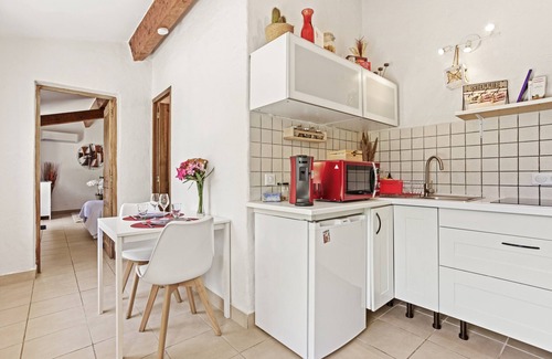 Carces Apartamento | Apartamento estudio 'La Cascade De Carces' con terraza privada, Wi-Fi y aire acondicionado.