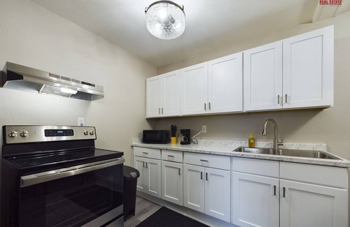 Munising Apartamento | Studio Apartment Located in the Center of Downtown Munising