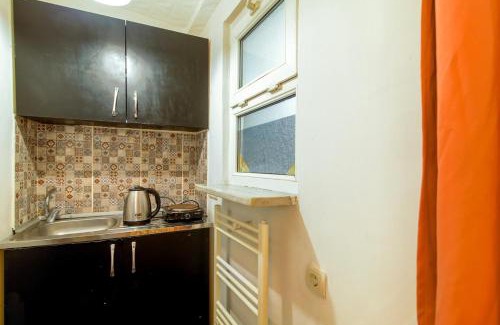 Mecidiyekoy Apartamento | Studio Apartment on Garden Floor in the Center of Mecidiyeköy