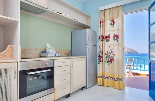 Diafani Apartamento | Apartamento estudio 'Triple No 2' con vistas al mar, Wi-Fi y aire acondicionado.