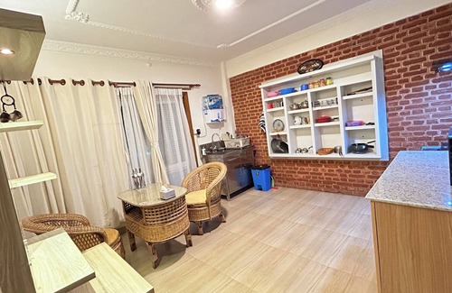 Kathmandu Apartamento | Studio Apartment with fully equipped kitchen, WiFi, & AC in delightful Kathmandu