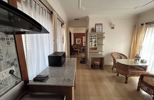 Kathmandu Apartamento | Studio Apartment with fully equipped kitchen, WiFi, & AC in delightful Kathmandu