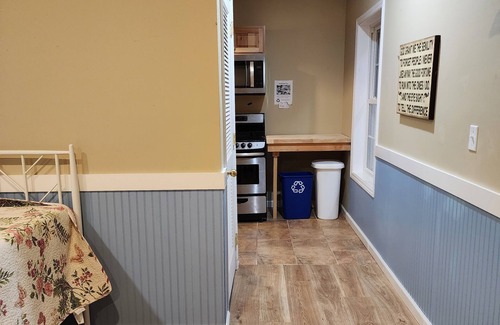 Sylva Apartamento | Studio apartment with separate kitchen near WCU.