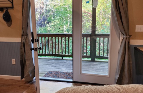 Sylva Apartamento | Studio apartment with separate kitchen near WCU.