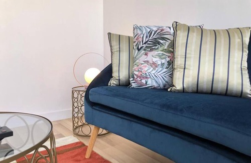 Rive Droite Apartamento | Studio Armorique - commerces