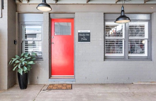 Daylesford Apartamento | Studio Art on Duke Su