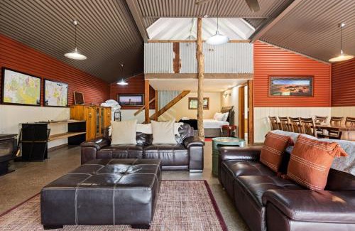 Bright Casa | Studio at Quins Gap Retreat