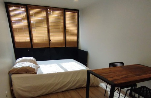 Neuilly-Plaisance Apartamento | Studio au Calme Donnant sur Jardin