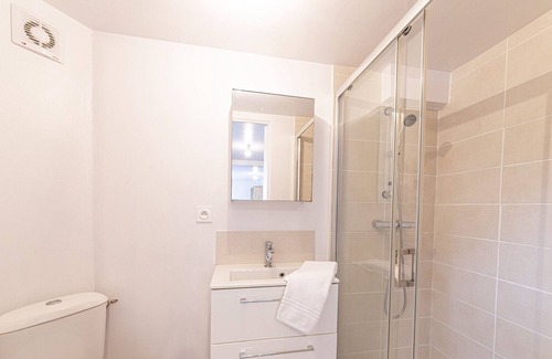 Laval Apartamento | Studio au RDC d'un pavillon - Le Bourny