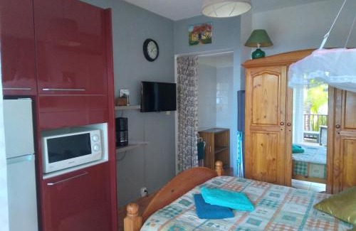 Les Avirons Apartamento | Studio aux AVIRONS pour 2 personnes, avec piscine