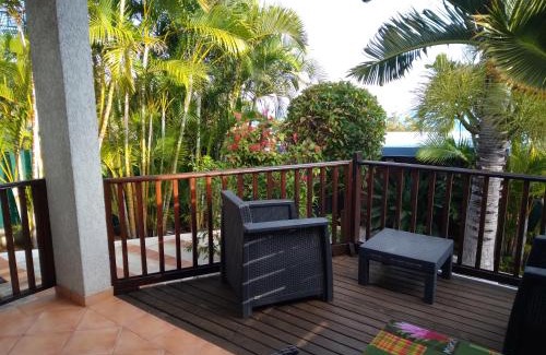 Les Avirons Apartamento | Studio aux AVIRONS pour 2 personnes, avec piscine