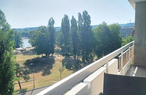 Bellerive-sur-Allier Apartamento | Studio avec très belle vue sur l Allier