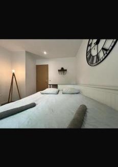 Charleville-Mezieres Apartamento | Studio avec terrasse
