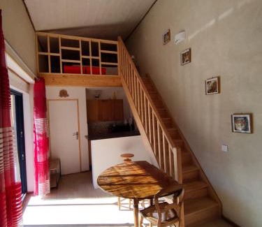 Le Cannet-des-Maures Apartamento | Studio avec terrasse au calme