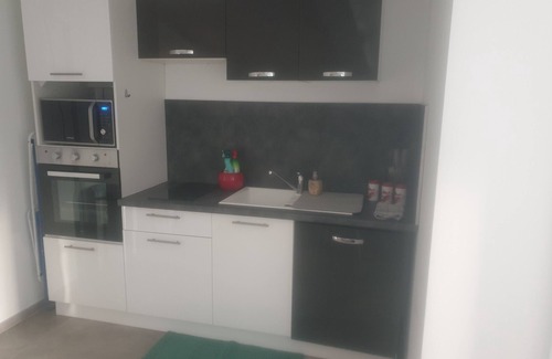 Pertuis Apartamento | Studio Avec Terasse Dans un Quartier au Calme et Résidentiel
