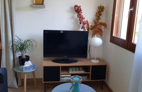 Jayat Apartamento | studio avec terrasse au calme