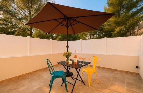 Trans-en-Provence Apartamento | Studio Azzurro, parking, cuisine équipée, idéal pros en déplacement