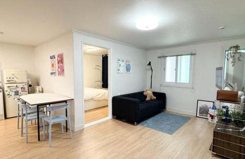 Choryang Apartamento | Studio B #BusanStation #KTX #Subway #3rooms #8people
