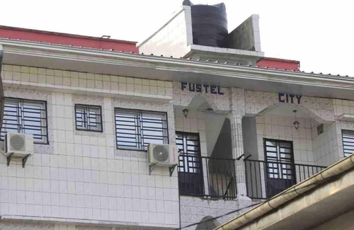 Douala Apartamento | Studio B4,b-ssadi Santa Lucia,wifi, Canal, Gardien