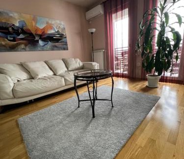 Cacak Apartamento | Studio Bauhaus