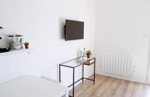 Cenon Apartamento | Studio Belle vue Bordeaux - Parking privé - Netflix - Tram A