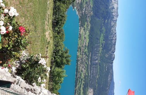 Dingy-Saint-Clair Apartamento | Studio between lake and mountains