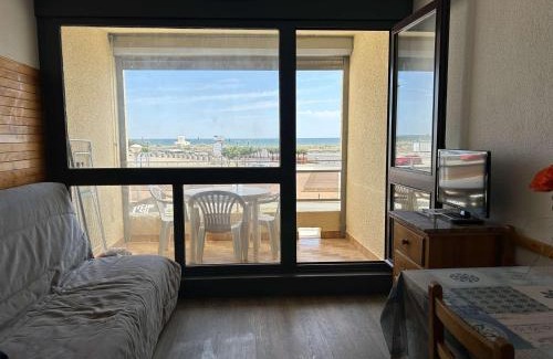 Saint-Pierre-la-Mer Apartamento | Studio bord de mer, parking, animaux admis - FR-1-229D-226