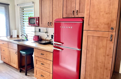 Ewa Beach Cabaña | Studio by the ocean. Oceanfront property with WiFi, AC, parking, great location.