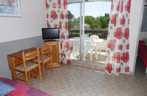 Le Grau-dʼAgde Apartamento | Studio cab. climatisé avec terrasse, pk privé et piscine - Grau d'Agde - FR-1-423-35