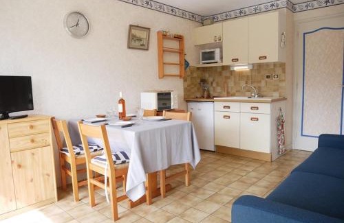 Carnac Apartamento | Studio cabine à 50m de la plage avec terrasse et parking, Carnac - FR-1-477-119