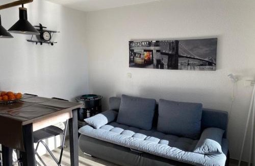 Le Barcares Apartamento | Studio Cabine à Le Barcarès, 4 couchages, terrasse, parking, piscine et activités sportives - FR-1-195-23