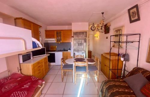 Couiza Apartamento | Studio cabine 20m², 4 pers, proche commerces, balcon, parking - FR-1-758-32