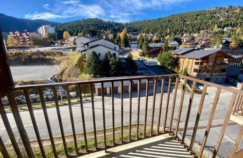Les Angles Apartamento | Studio cabine 21m², 5 pers, balcon, animaux admis, parking, proche commerces - FR-1-758-28